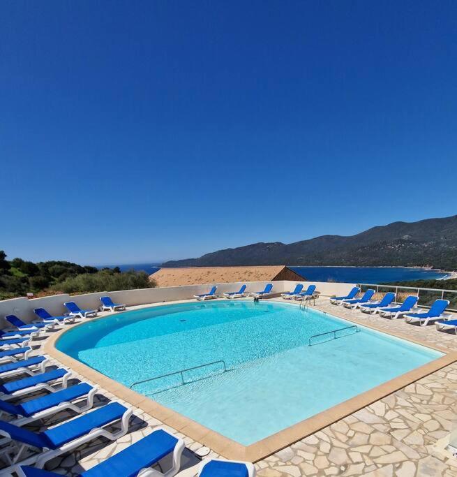 Mini Villa 69 - Piscine Chauffee Серра-ди-Ферро Экстерьер фото